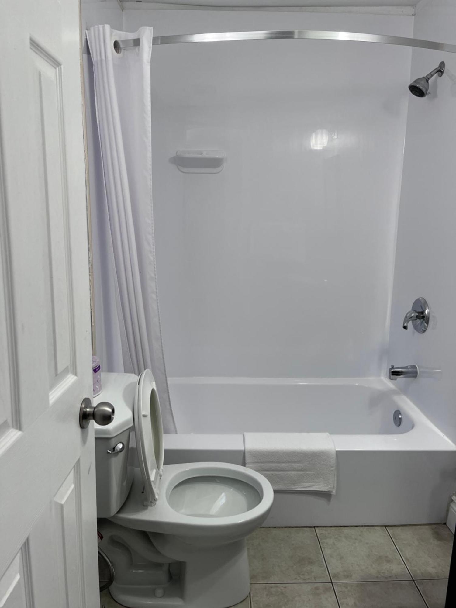 Knights Inn - Park Villa Motel, Midland Dış mekan fotoğraf